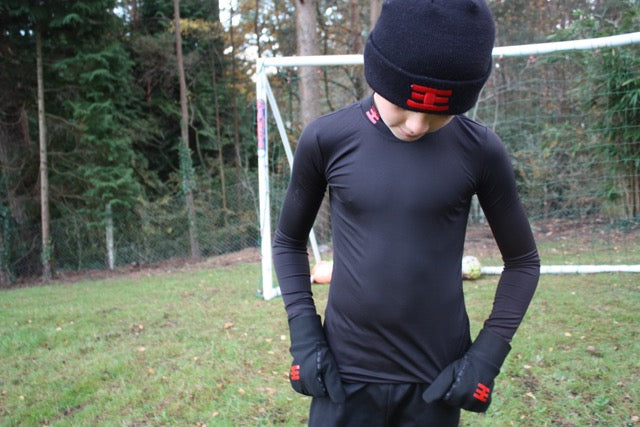 The benefits of wearing compression layers for sport.